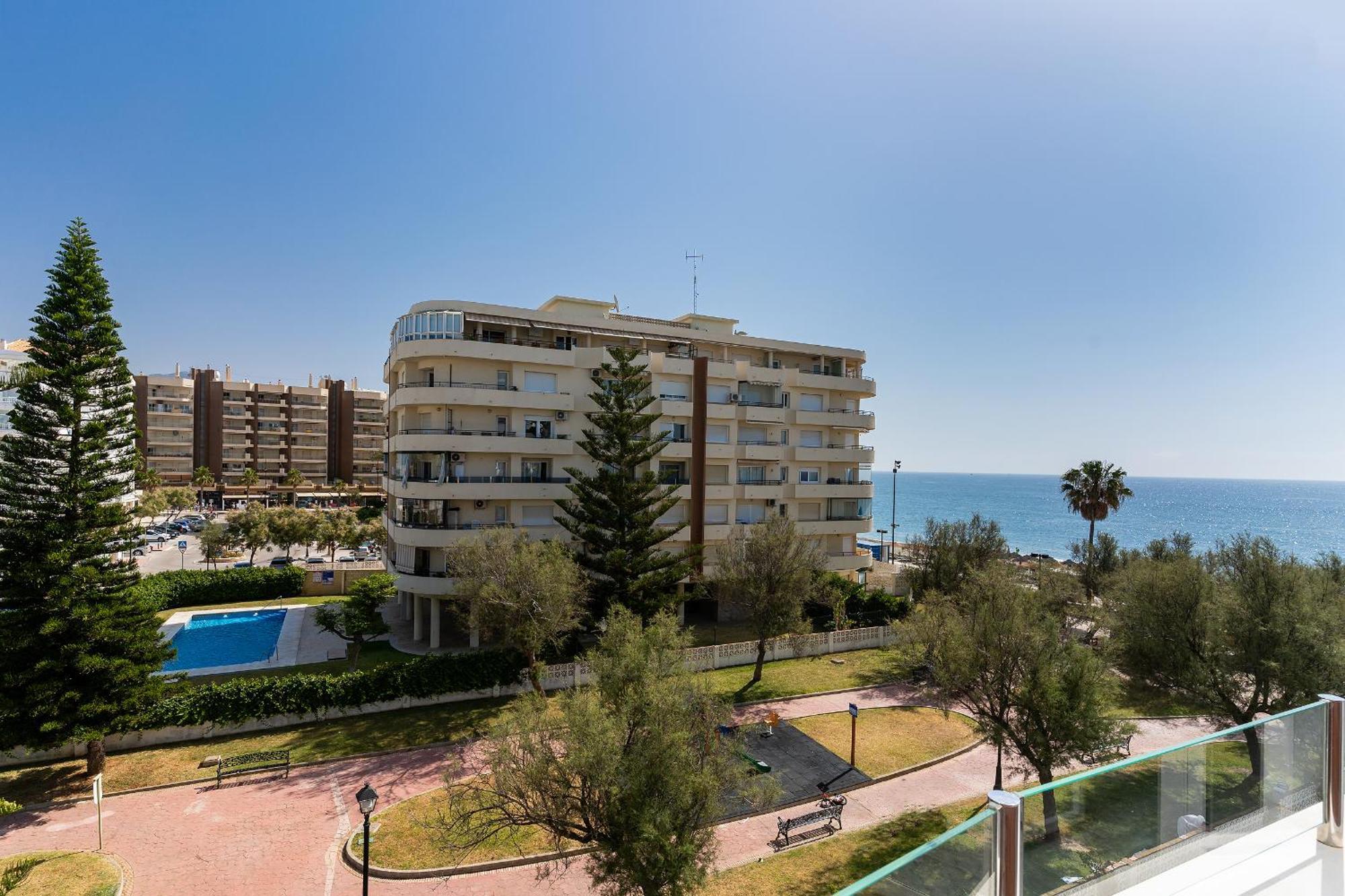 Blonzu Dominicana Fuengirola Exterior foto