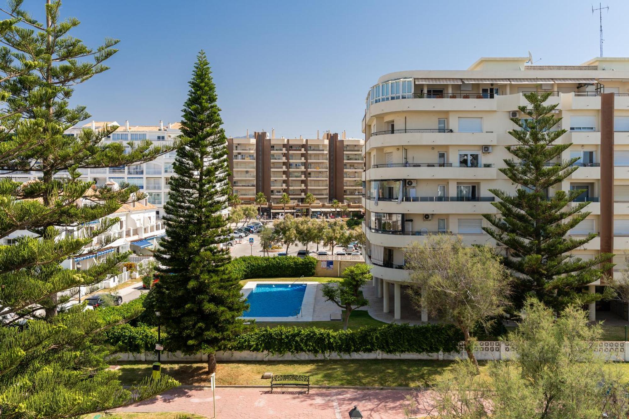 Blonzu Dominicana Fuengirola Exterior foto
